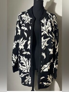 Vtg Rochelle California Cardigan Sweater Women XS Black White Leaf Knit Coat